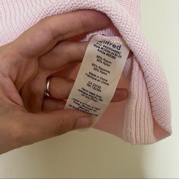 ARITZIA Top | Adorable Knit Crop Large - Picture 3 of 5